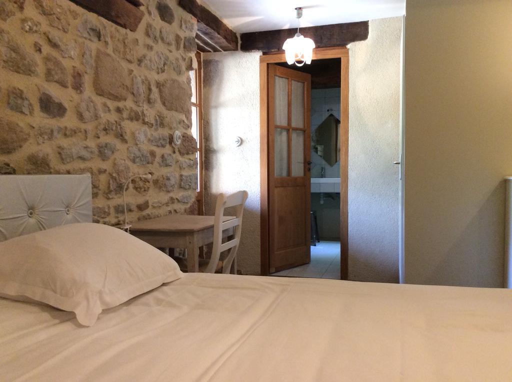 Domaine De Noyer Bed and Breakfast Saint-Christophe-en-Brionnais Værelse billede