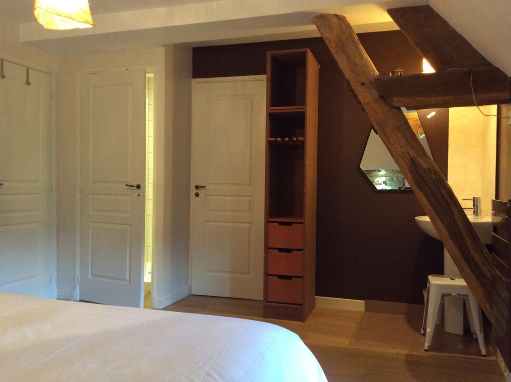 Domaine De Noyer Bed and Breakfast Saint-Christophe-en-Brionnais Værelse billede
