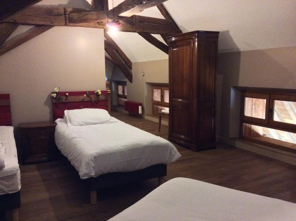 Domaine De Noyer Bed and Breakfast Saint-Christophe-en-Brionnais Værelse billede